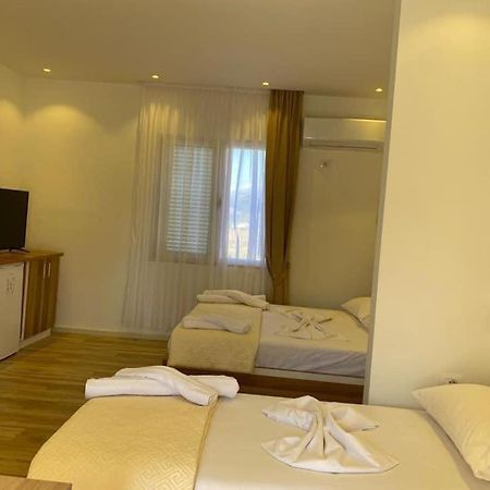 Vila Butrint Lägenhet Ksamil Exteriör bild