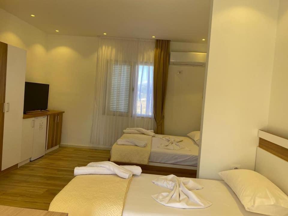 Vila Butrint Lägenhet Ksamil Exteriör bild