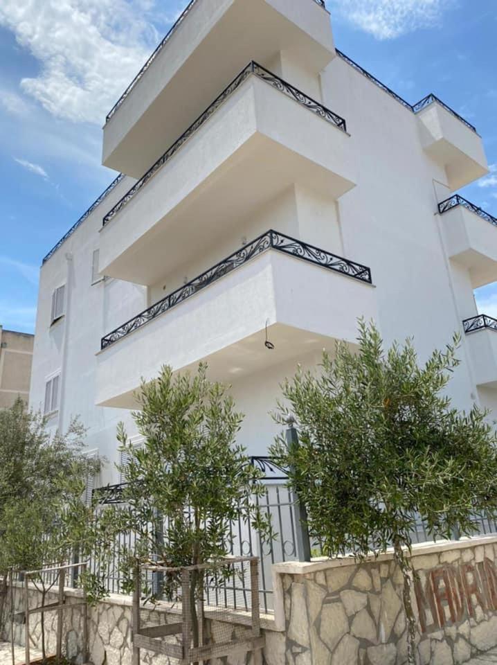 Vila Butrint Lägenhet Ksamil Exteriör bild