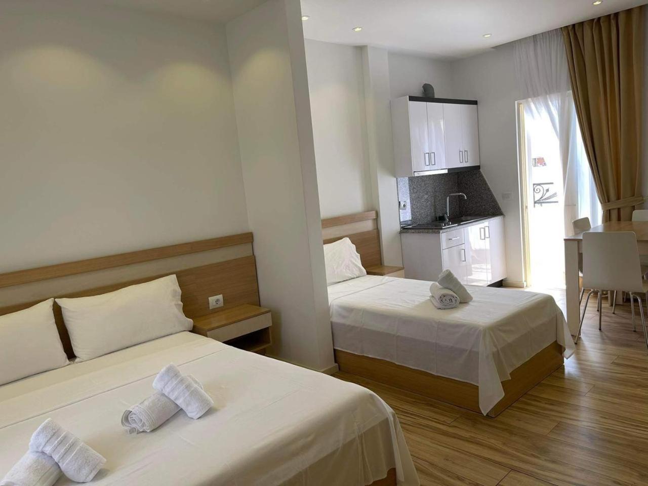 Vila Butrint Lägenhet Ksamil Exteriör bild