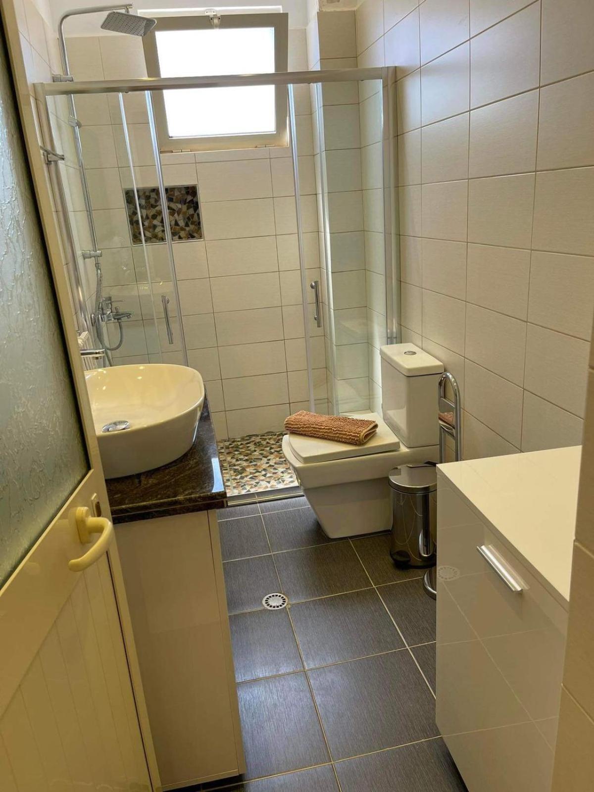 Vila Butrint Lägenhet Ksamil Exteriör bild