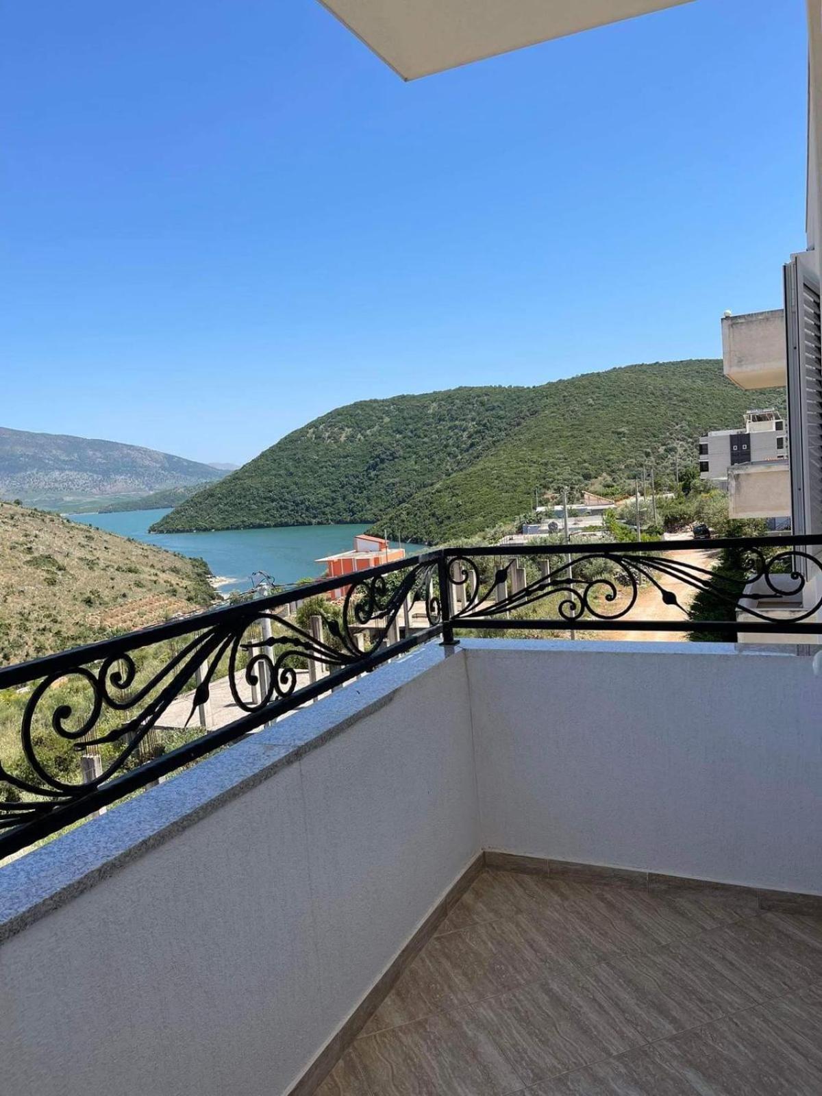 Vila Butrint Lägenhet Ksamil Exteriör bild